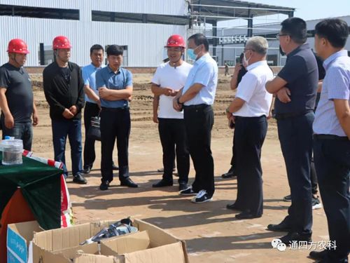 2020年7月8日上午通遼市市委常委,副市長陳廣利一行6人考察團考察調(diào)研內(nèi)蒙古通四方農(nóng)業(yè)科技有限公司生產(chǎn)基地項目建設(shè)情況 2020年7月8日上午通遼市市委常委,副市長陳廣利一行6人考察團考察調(diào)研內(nèi)蒙古通四方農(nóng)業(yè)科技有限公司生產(chǎn)基地項目建設(shè)情況